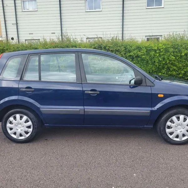 Ford Fusion 1.4 style 2008 5-speed manual