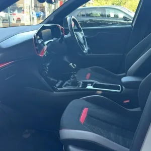 Vauxhall Mokka SRi Nav Premium 5-door SUV - Image 3