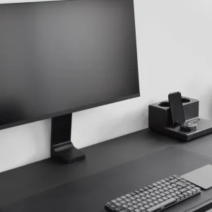 32″ Samsung Space Monitor – 4K UHD - Image 3