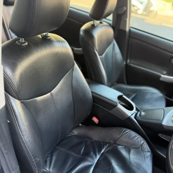 2015 Toyota Prius White Hybrid