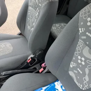 Ford KA 3-door Hatchback 2011 Manual - Image 6