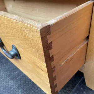 Solid oak TV cabinet - Image 4