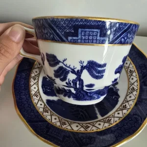 Royal Grafton and Doulton cups and saucers - Image 7