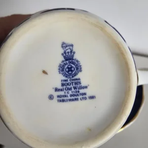 Royal Grafton and Doulton cups and saucers - Image 8