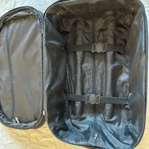 Sovereign International Travel Bag - Image 3