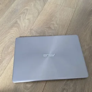 ASUS ux410u laptop 8th gen i5 processor 14 inch full HD screen - Image 2