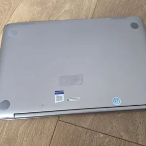 ASUS ux410u laptop 8th gen i5 processor 14 inch full HD screen - Image 3