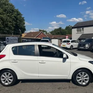 2013 Hyundai i20 1.4 Active Hatchback 5-door Petrol Manual - Image 5