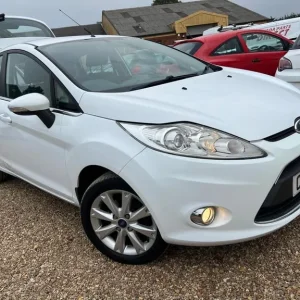 2011 Ford Fiesta 1.25 Zetec 5-door hatchback petrol manual - Image 4