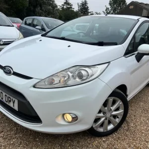2011 Ford Fiesta 1.25 Zetec 5-door hatchback petrol manual - Image 6