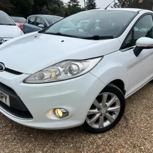 2011 Ford Fiesta 1.25 Zetec 5-door hatchback petrol manual - Image 7