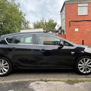 Vauxhall Astra 2009 Hatchback Manual 1.7 Diesel - Image 4