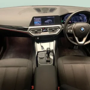 2021 BMW 3 Series 330e Plug-in Hybrid - Image 6