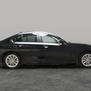 2021 BMW 3 Series 330e Plug-in Hybrid - Image 8