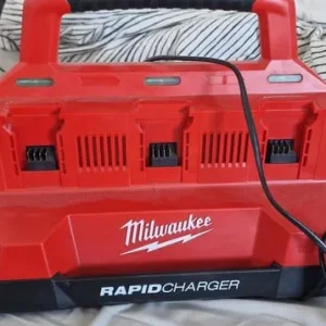 Milwaukee M18 fuel charger - Image 3