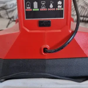 Milwaukee M18 fuel charger - Image 4