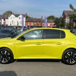 2025 Peugeot 208 1.2 PureTech Allure Hatchback - Image 6