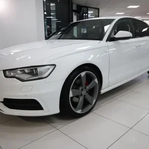 2014 Audi A6 2.0 TDI Diesel 4DR Ultra Black Edition - Image 3