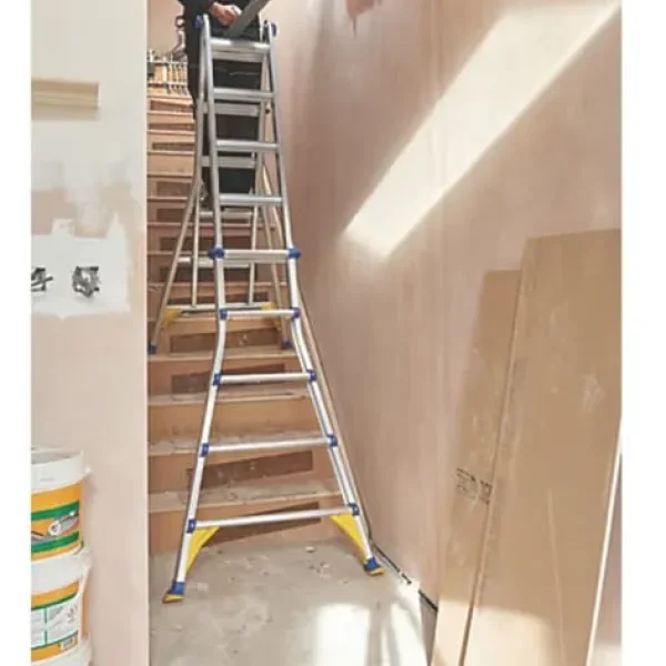 Werner 75064 4x4 telescopic ladder