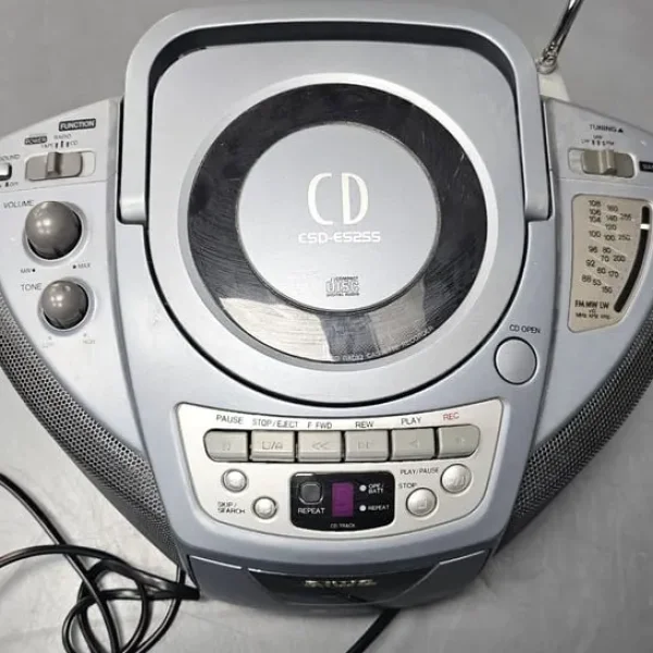 AIWA CSD-ES225 CD PLAYER