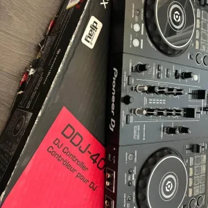Pioneer DJ DDJ-400 Black - Image 3