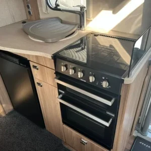 2015 Swift Lifestyle 6EW 6 Berth Fixed Bed Caravan - Image 8