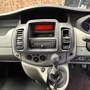 2014 Nissan Primastar SE LWB Panel Van Diesel Manual - Image 6