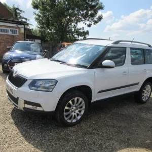 2015 Skoda Yeti 2.0 TDI CR SE Business 5-door Hatchback Diesel Manual - Image 3