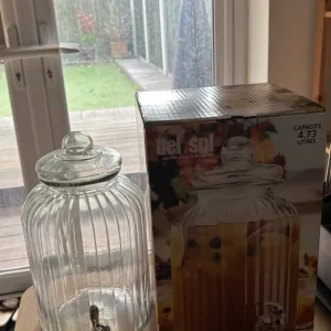 Glass Drink dispenser