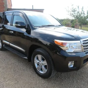 Toyota Land Cruiser Amazon ZX 4.6L V8 2014 8-Seater