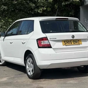 2015 Skoda Fabia SE Hatchback Manual White - Image 4