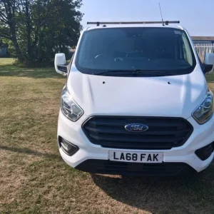 2019 Ford Transit Custom 2.0 EcoBlue L2 Low Roof Panel Van - Image 8