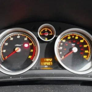 Vauxhall Astra 2006 1.6 litre hatchback manual - Image 7