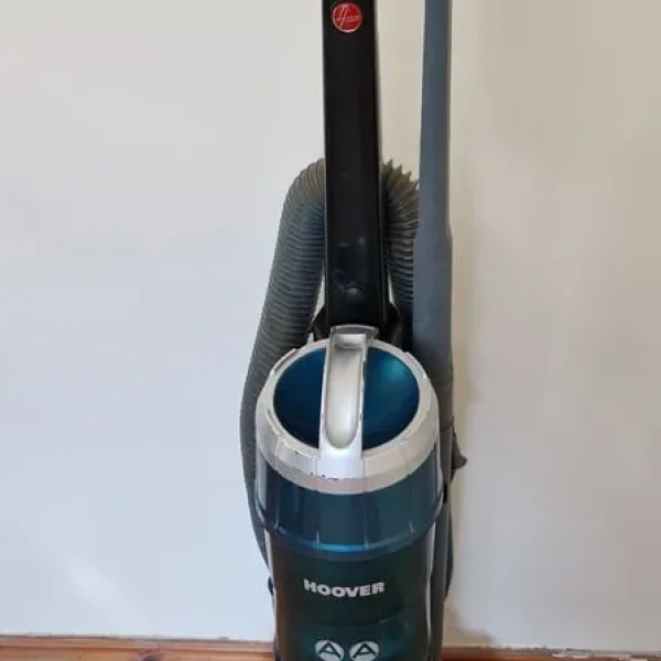 Breeze Multifloor Bagless Upright Vacuum Cleaner Hoover Animal