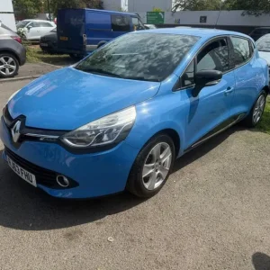 Renault Clio hatchback 2013 manual 5-door - Image 8