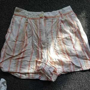 Bundle of clothes - Image 7