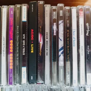 BOX OF 82 CD'S – INDIE, ROCK, RAGGAE - Image 4