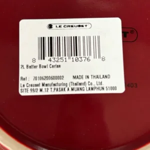 Le Creuset Red Ceramic Mixing Bowl 2L - Image 5