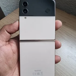 Samsung Galaxy Flip 4 128GB Unlocked 5G - Image 7