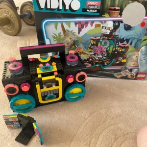 Lego VIDIYO boom box and punk pirate ship missing minifigures