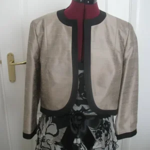MOB/MOG 2 piece silk dress and jacket size 12 - Image 2