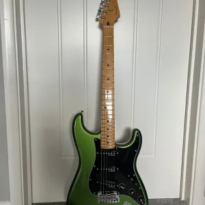 Fender Player II modified strat