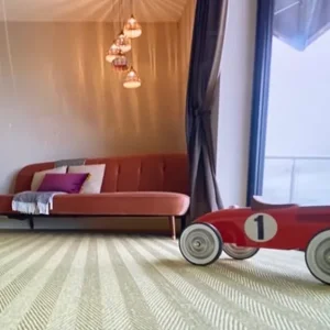 Racing car
