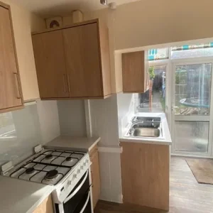 3 Bed Mid-Terrace House in Holbrooks - Image 4