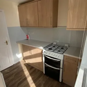3 Bed Mid-Terrace House in Holbrooks - Image 7