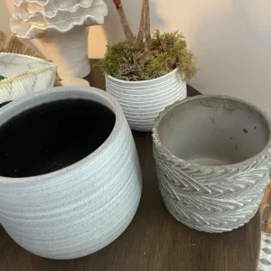 3 grey plant pots small - Image 3