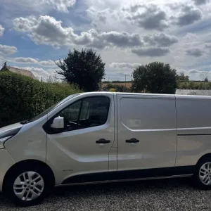 2017 Renault Trafic 1.6 dCi 125bhp Sport Nav Euro 6 - Image 4