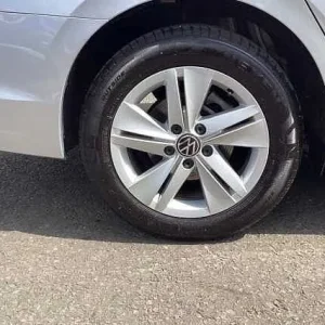 2023 Volkswagen Golf Estate 1.5 eTSI Life 5-door DSG - Image 5