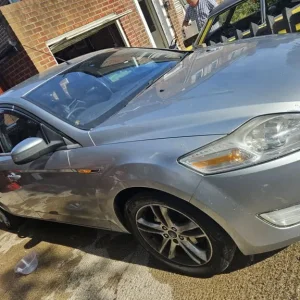 2010 Ford Mondeo Hatchback Manual 5-door