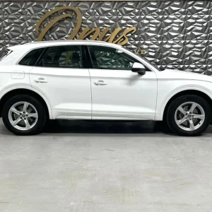 2018 AUDI Q5 2.0 TDI 40 Sport QUATTRO - Image 2
